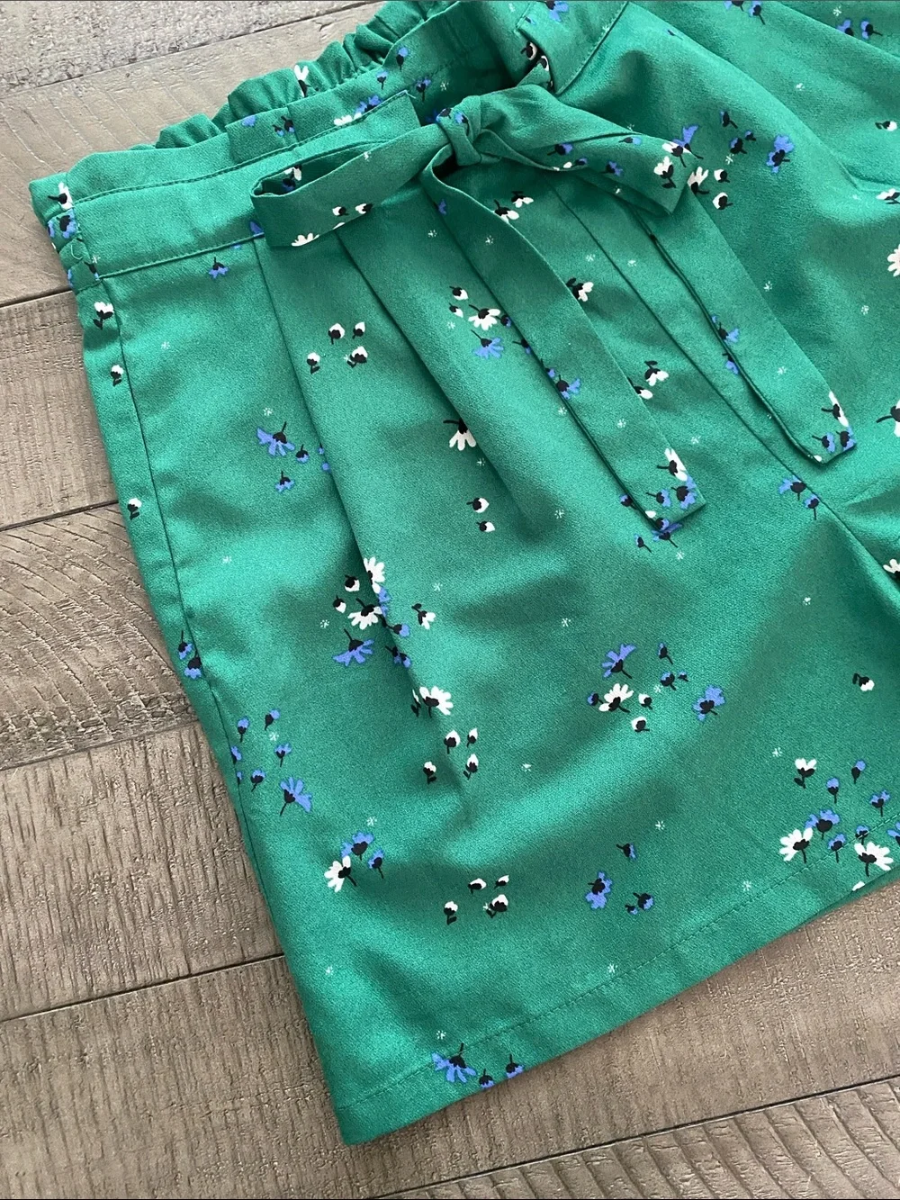 DR2 Emerald Green Floral Tie-Waist Mini Skirt